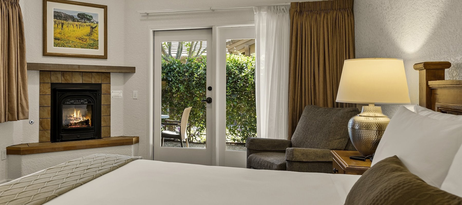 Room Interior View of El Pueblo Inn Hotel, California